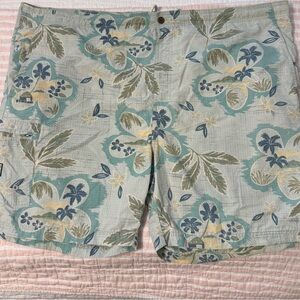 Tommy Bahama swim shorts size XXL. Draw string, zipper & button. No elastic.
